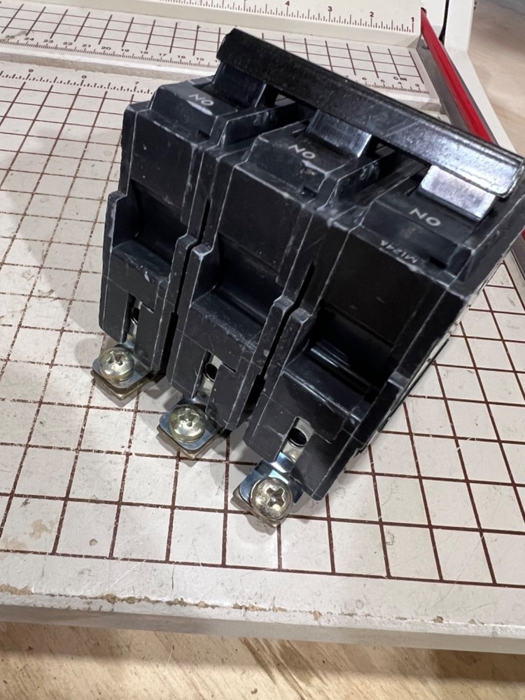 GE THQB32035 35A 3-Pole Breaker