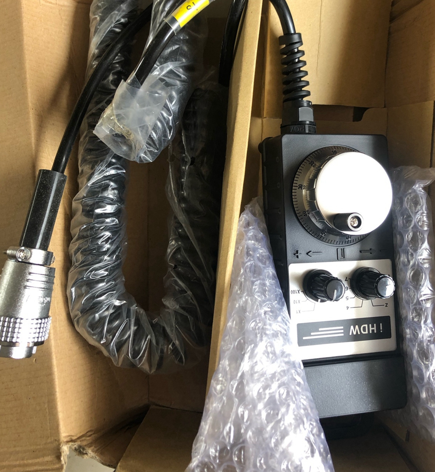 NEW IHDW-BBA4S-IM Electronic Hand Wheel MPG Electronic Hand-Held