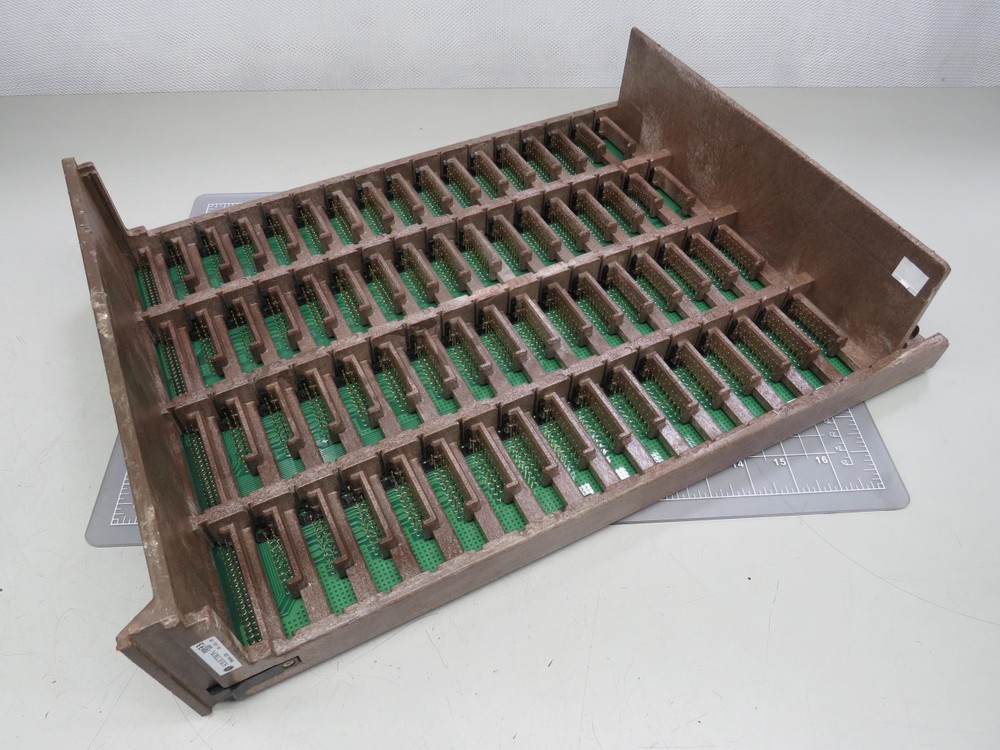 SOLECTRON NTBX32BA P0704312 MAINFRAME FOR CARDS T166330