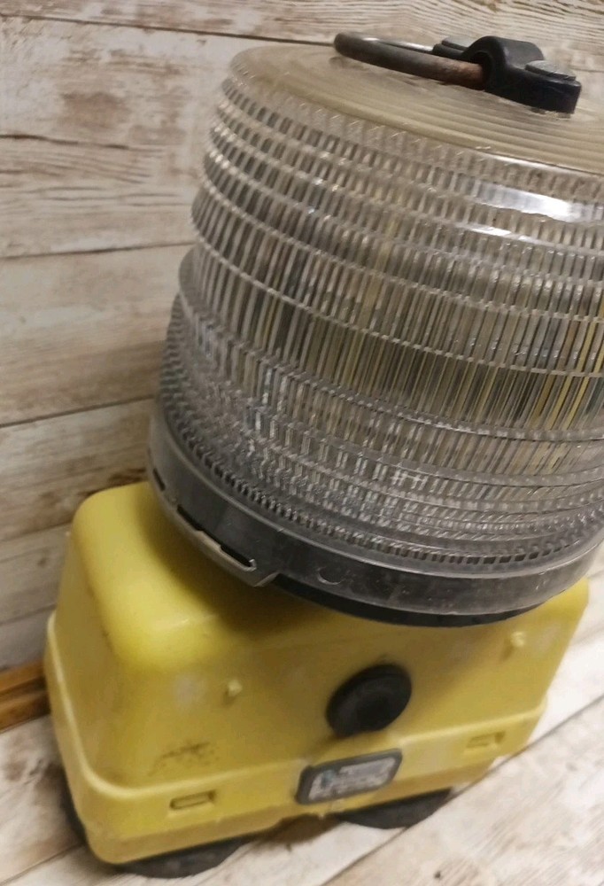 K&E Railhead Corp Light For Parts Only Read. FS