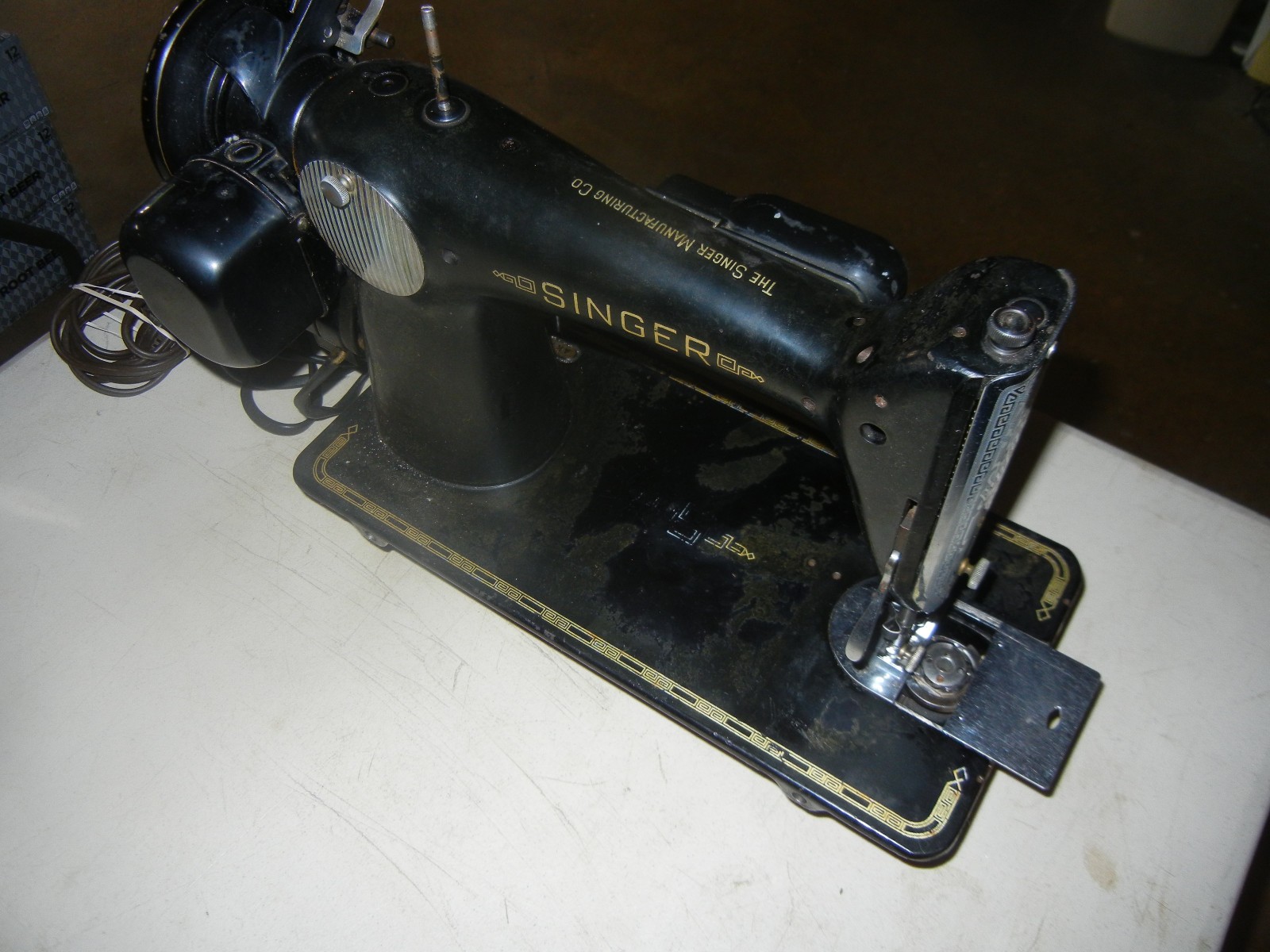 Singer Model 201 Sewing Machine