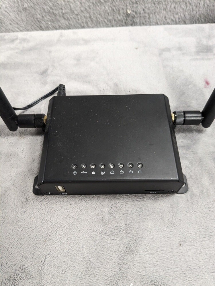Social Powered Wifi Hotspot Model SH100 With Cable