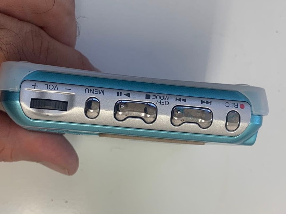 Sharp Portable MD Player MT-AV1 Serial No.27049433 Untested