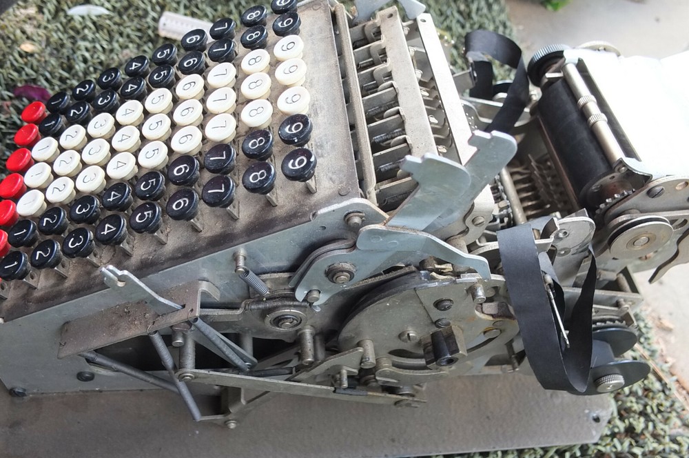 Vintage SMITH & CORONA Adding 1930s Machine K Model 1K41F ~ untested