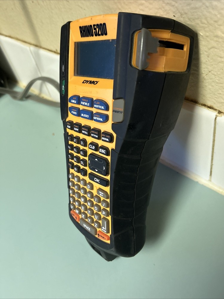 Dymo Rhino 5200 Label Machine Pre-Owned Not Tested Excellent Condition NICE