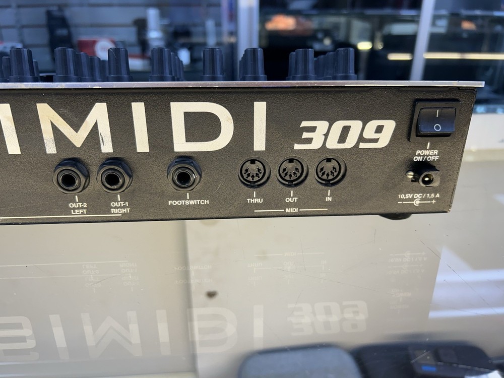 Quasimidi Rave-O-Lution 309 Machine