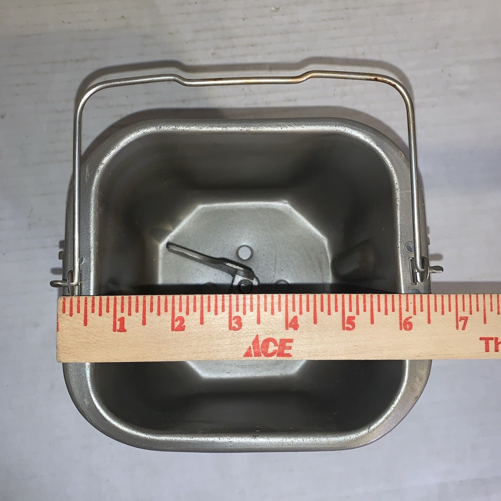 Sunbeam Oster Bread Maker Machine Model 4807 Replacement Parts Pan And Paddle