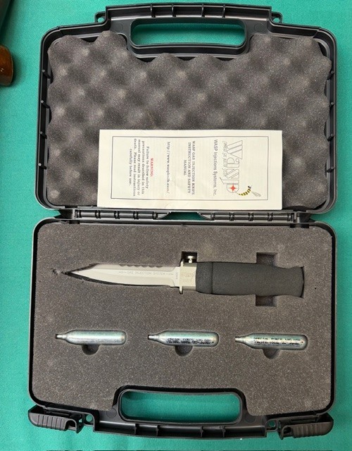 Wasp Dive Knife - Excellent, appears unused.