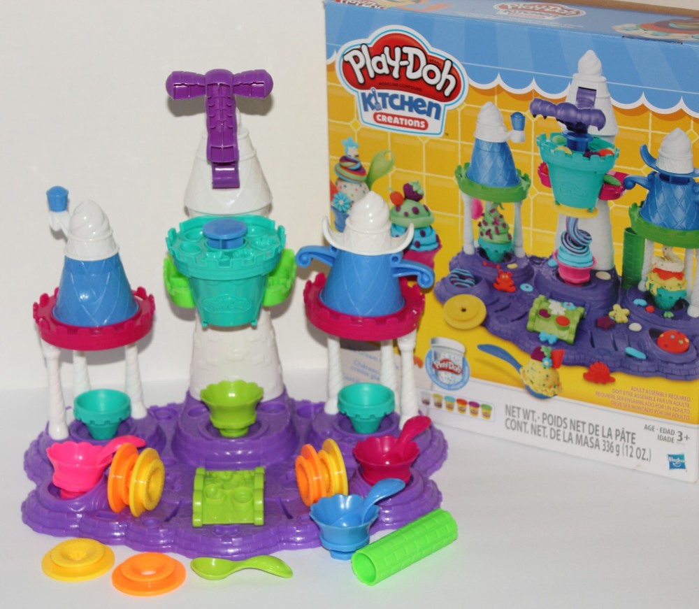Play-Doh Kitchen Creations Ice Cream Castle - Complete except for 'Doh'