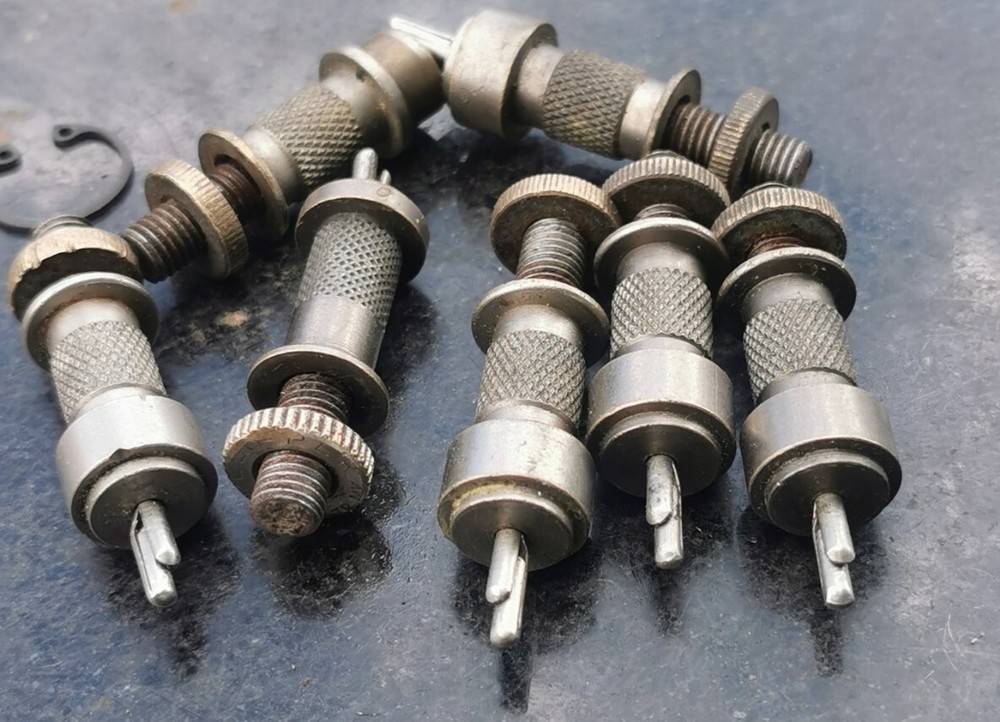 Clap riveter Plus 6 Silent Block InterLocks & 1 Clipper And Rivets Pre-owend