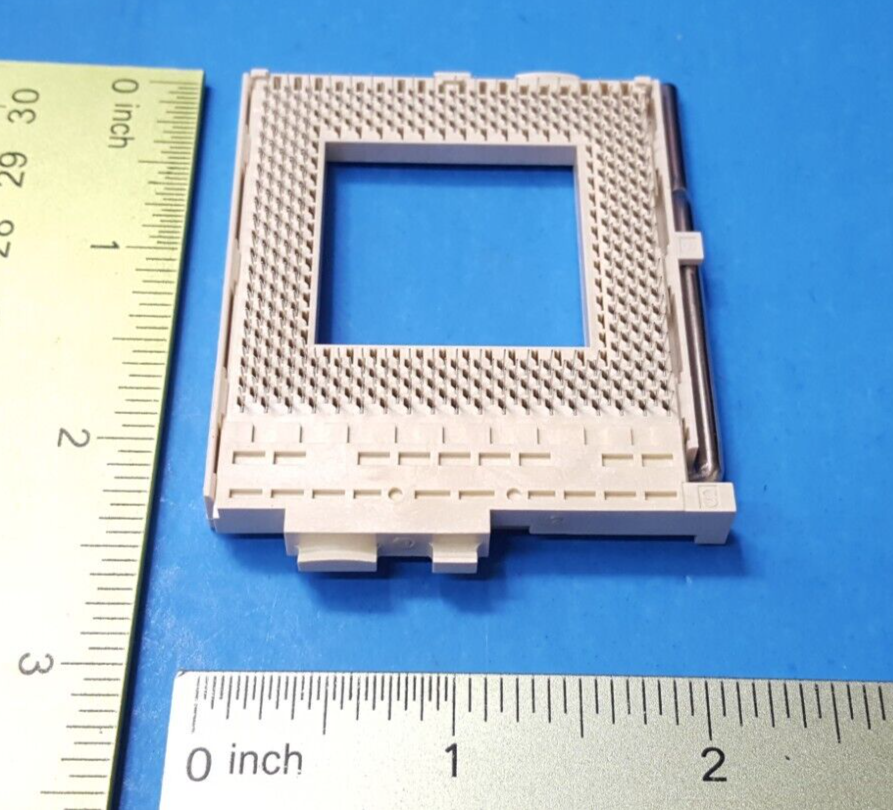 IC Socket , 916657-3 , AMP, 321 (19 x 19) Pos PGA, Socket 7, Through Hole