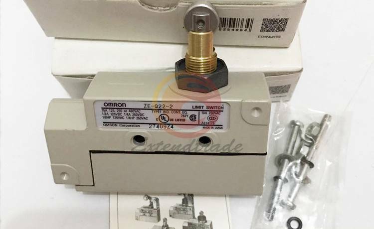 1PCS Omron New encapsulation Limit Switch ZE-Q22-2