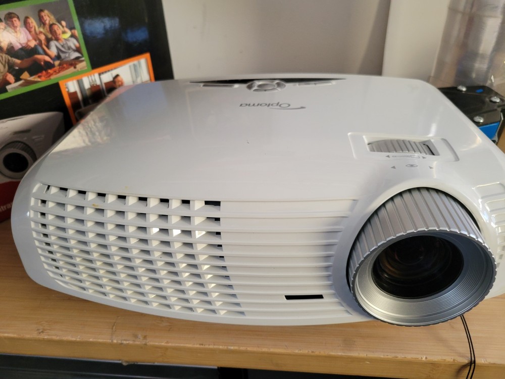 Optoma HD180 HD Projector