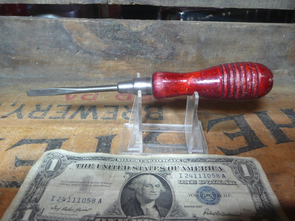 Vintage Standard Red Handled Beehive Screwdriver 6 3/4"