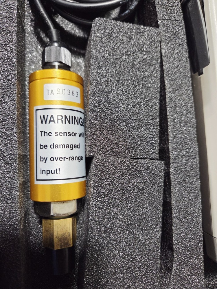 Omega Pressure Meter with Datalogging HHP9303