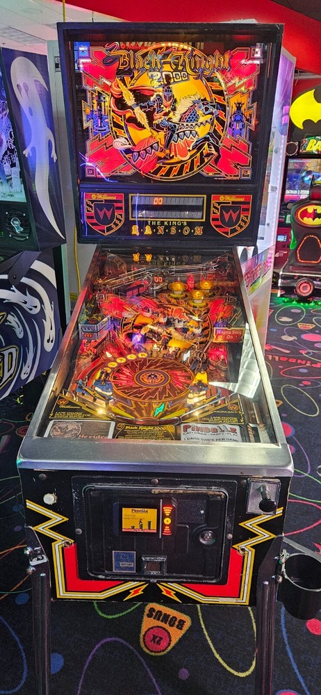 Black Knight 2000 Pinball by Williams - 2073