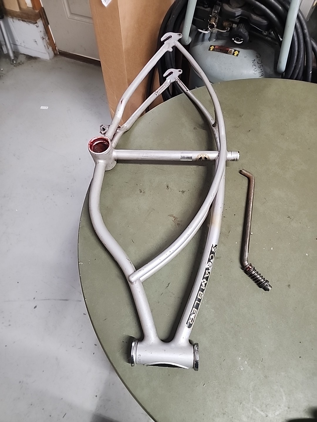 1975 SCHWINN STINGRAY SCRAMBLER BMX 20 INCH SILVER FRAME KICKSTAND HEADBAGE L$$K