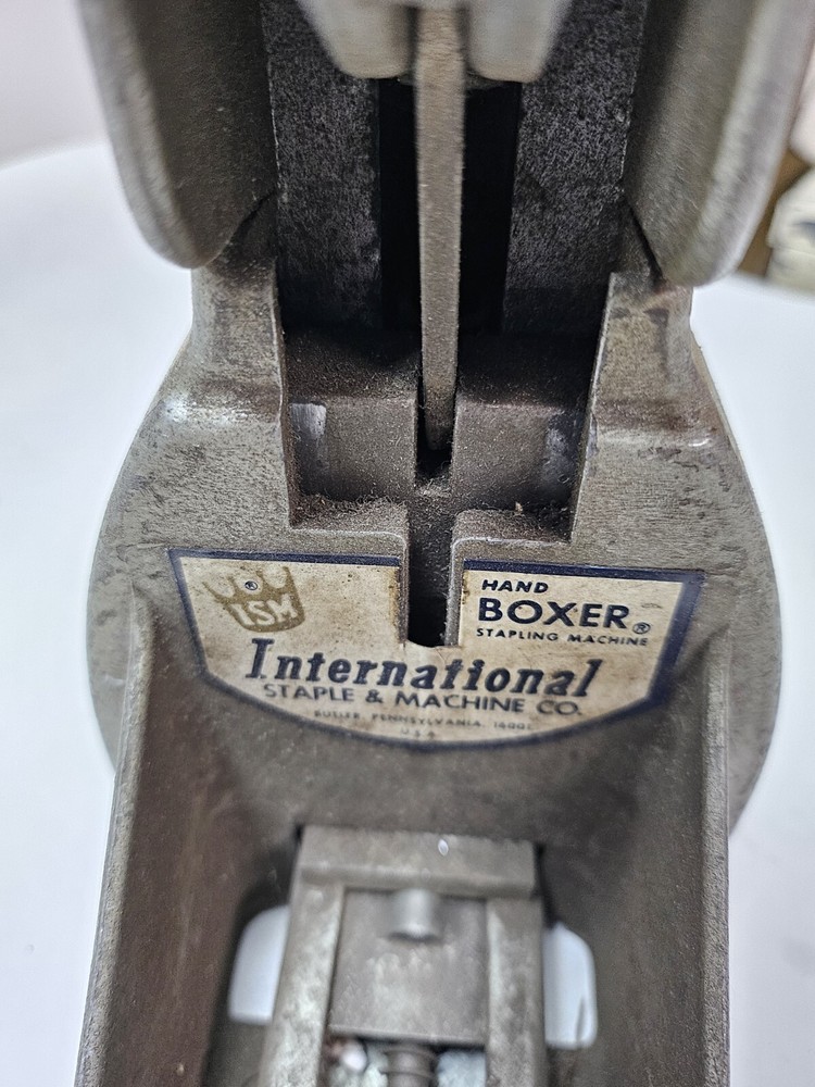 International Staple & Machine Co. HB5A56310 Hand Boxer Stapling Machine