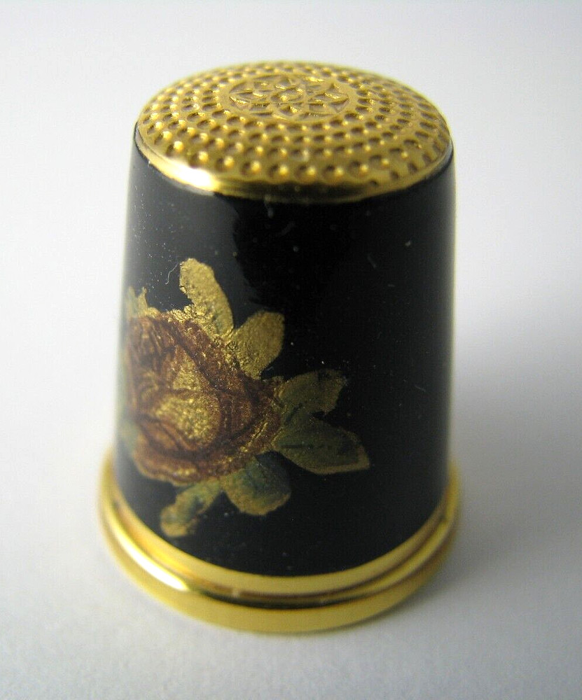 CONTINENTAL ENAMEL STERLING SILVER THIMBLE GOLD PLATED THIMBLE Size M Excel Cond