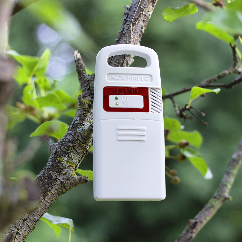 Acurite 06045M Lightning Detector Sensor with Temperature and Humidity