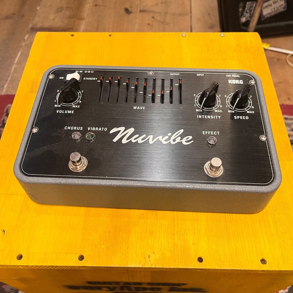 KORG Nuvibe Chorus Vibrato Effects Pedal Mint