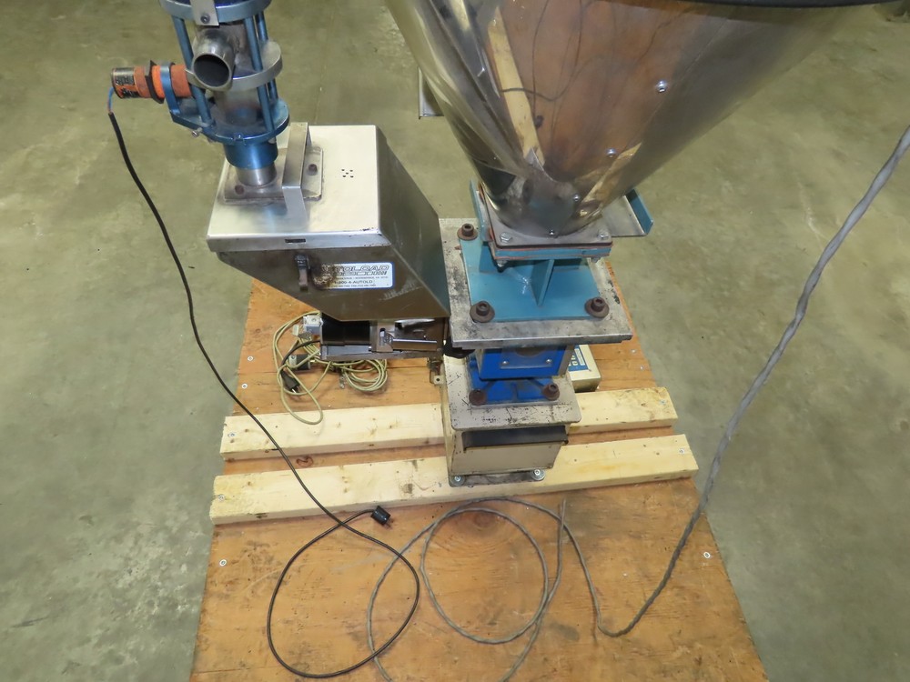 Una-Dyn Solid Cone Hopper, #150, Insulated, Stainless W/Autoload OS-10 Feeder