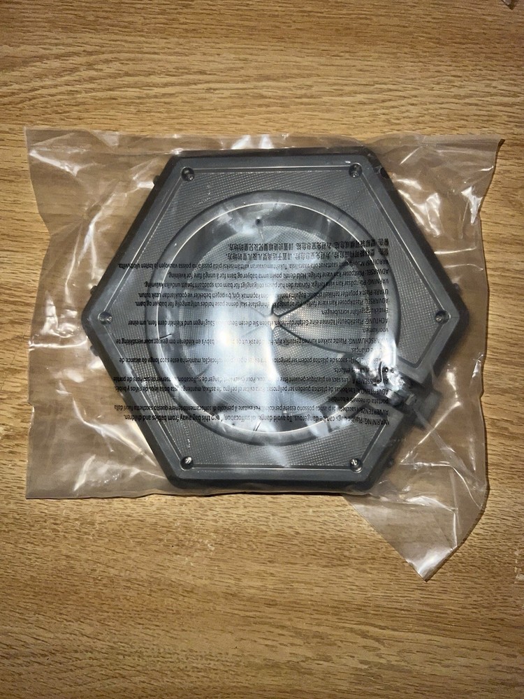 Disney Toybox Iron Man Hall Of Armor Playset TOP ONLY PLEASE READ DESCRIPTION