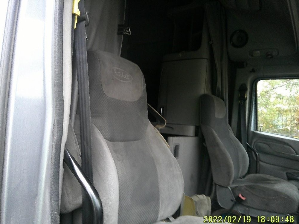 Replaces 2013 PETERBILT 587 FRONT SEAT , MS