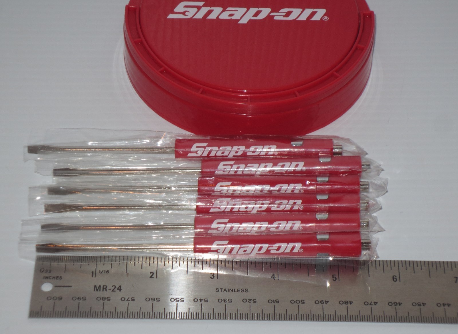 (5)FIVE Snap on Pocket Screwdriver, Flat Tip Screwdrivers, RED ~ Magnetic .NEW.