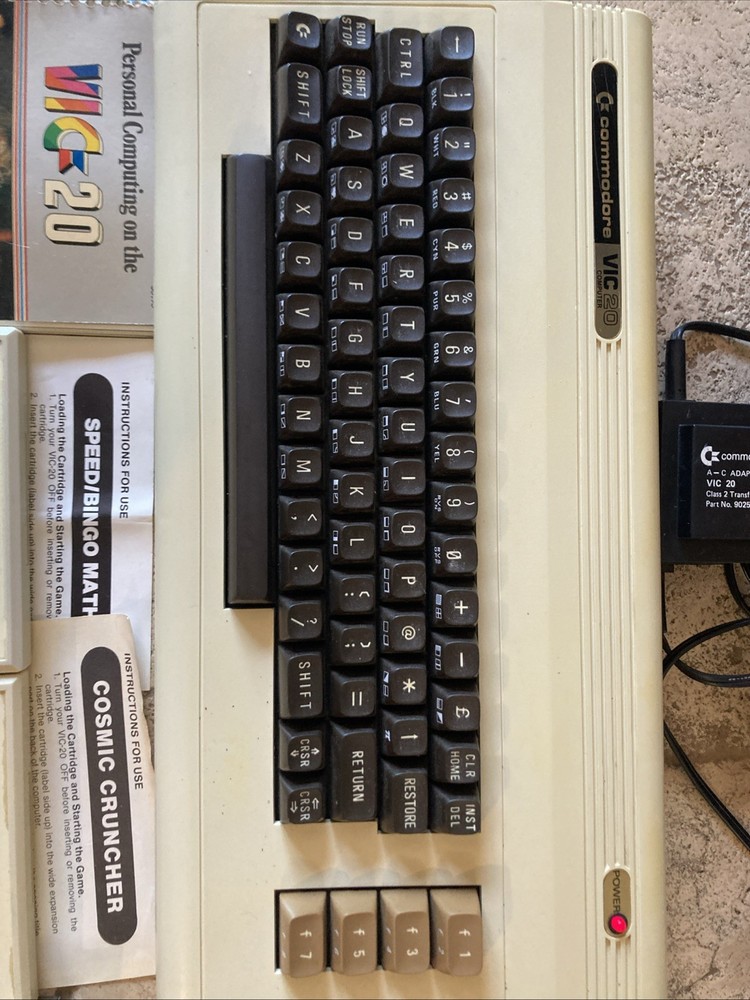 Commodore VIC 20 Personal Computer w Games & Original Box