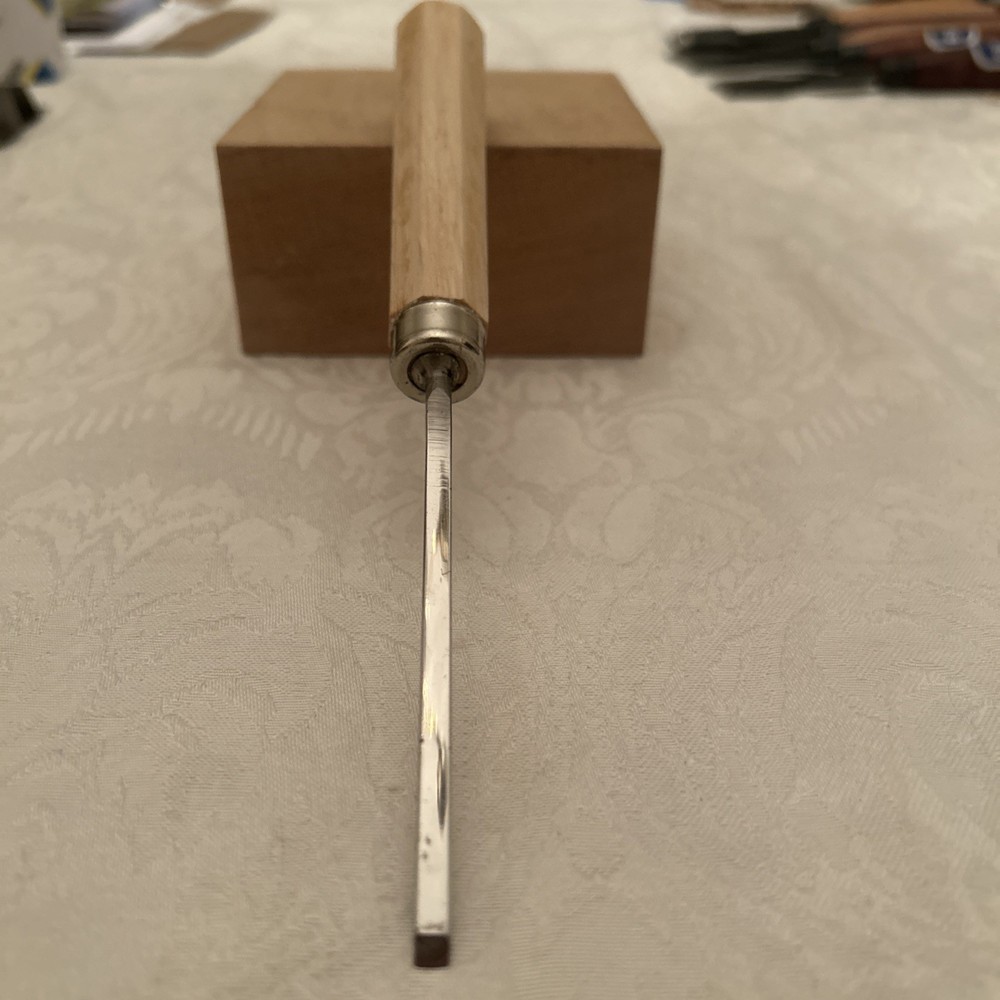 Hirsch # 1e / 4mm Intermediate Size Carving Gouge Sharp Excellent Condition