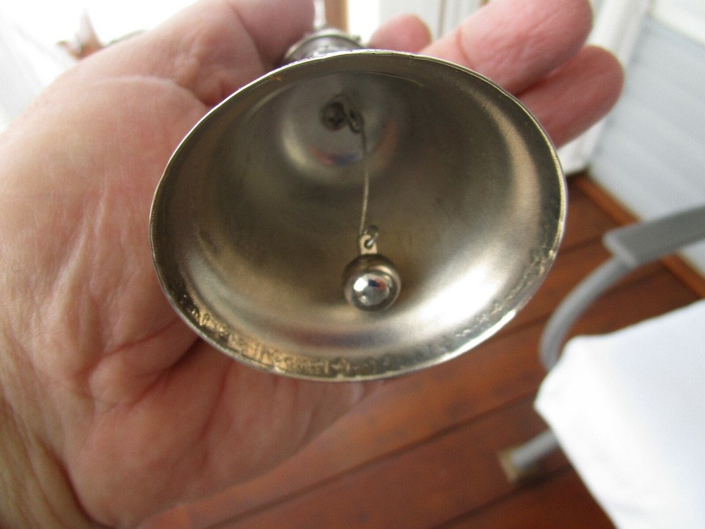 2000 Silverplated [Dove on Wreath] Christmas Bell ~NICE!!!