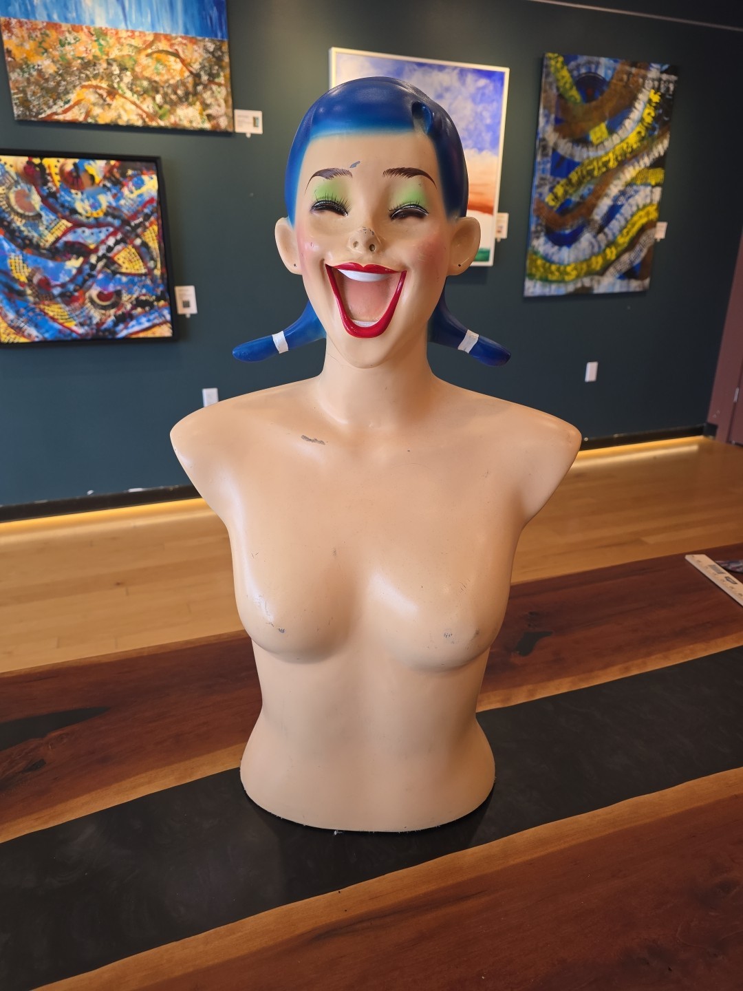 80's Big Smile Mannequin Bust
