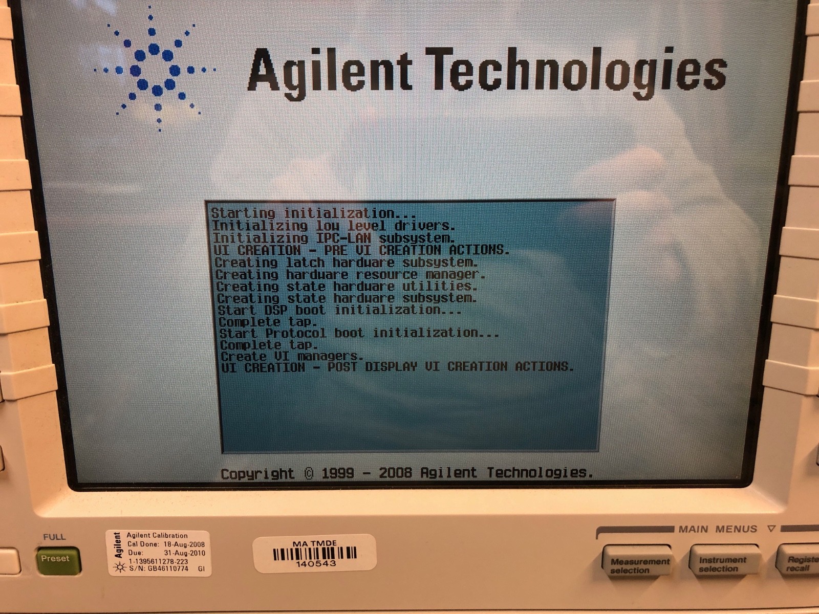 Agilent 8960 Series 10 E5515C Wireless Communications Test Set, Powers up