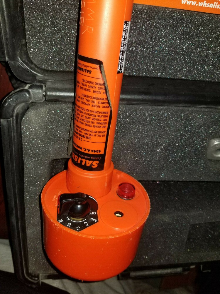 Salisbury Self Testing AC Voltage Detector
