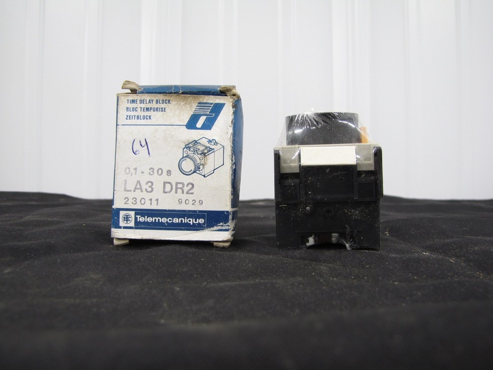 Telemecanique LA3-D20-A65 Timer Module 0.1-3s Range 10A
