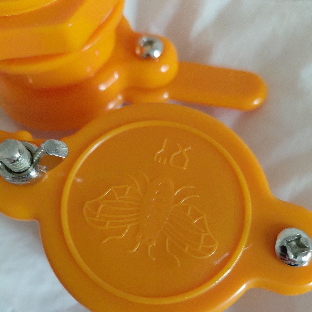 2 Honey Gate Valves For Extracting