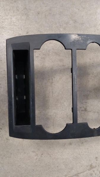 300 2005 Dash Bezel 1046515