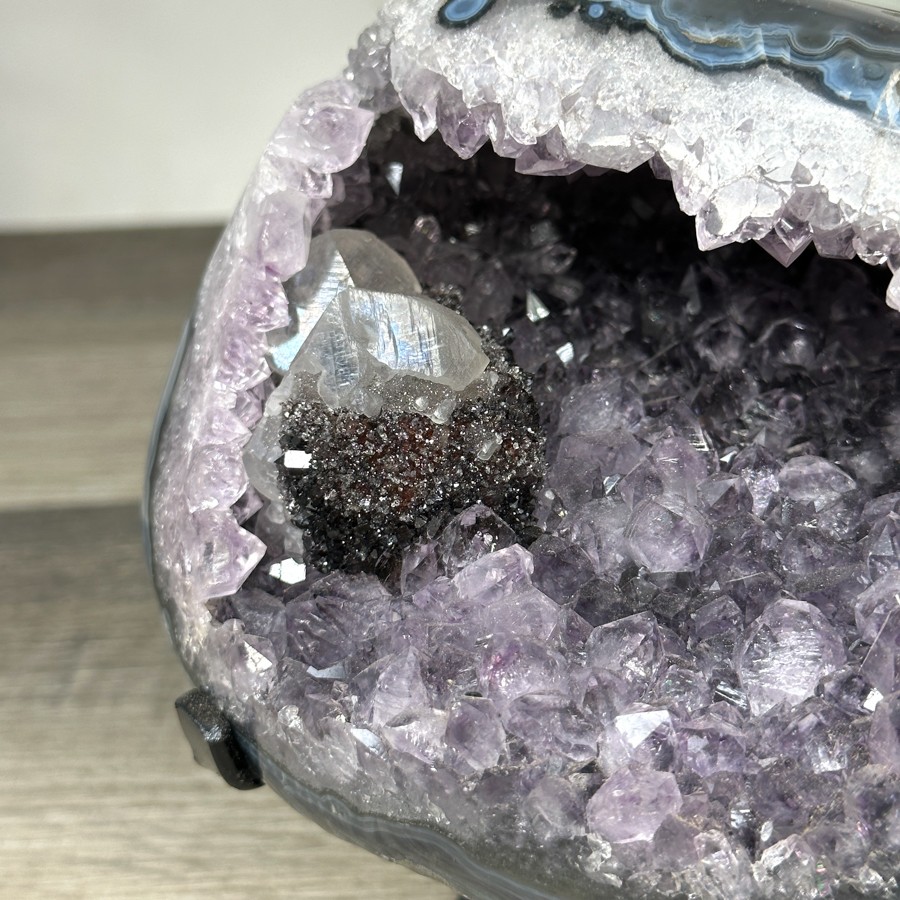 Natural Amethyst & Agate Stone Geode on Stand. MWS2841