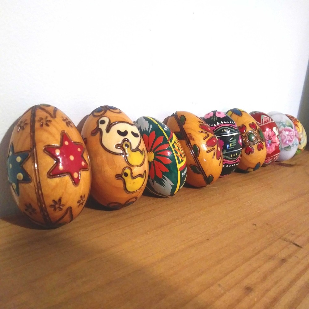 Painted Easter Eggs Decor 9x