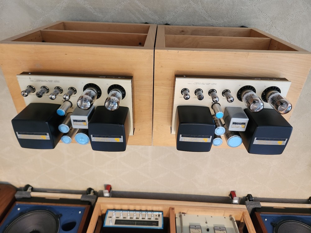 Luxman 3045 Monoblock Amplifiers