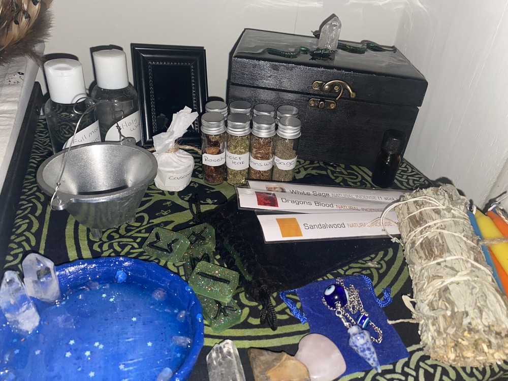 Medium Witch Travel Altar