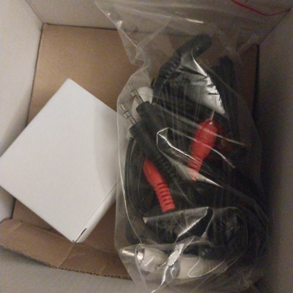 Soundcast AudioCast Wireless Audio Transmitter & Receiver Set Play Music MP3 PC