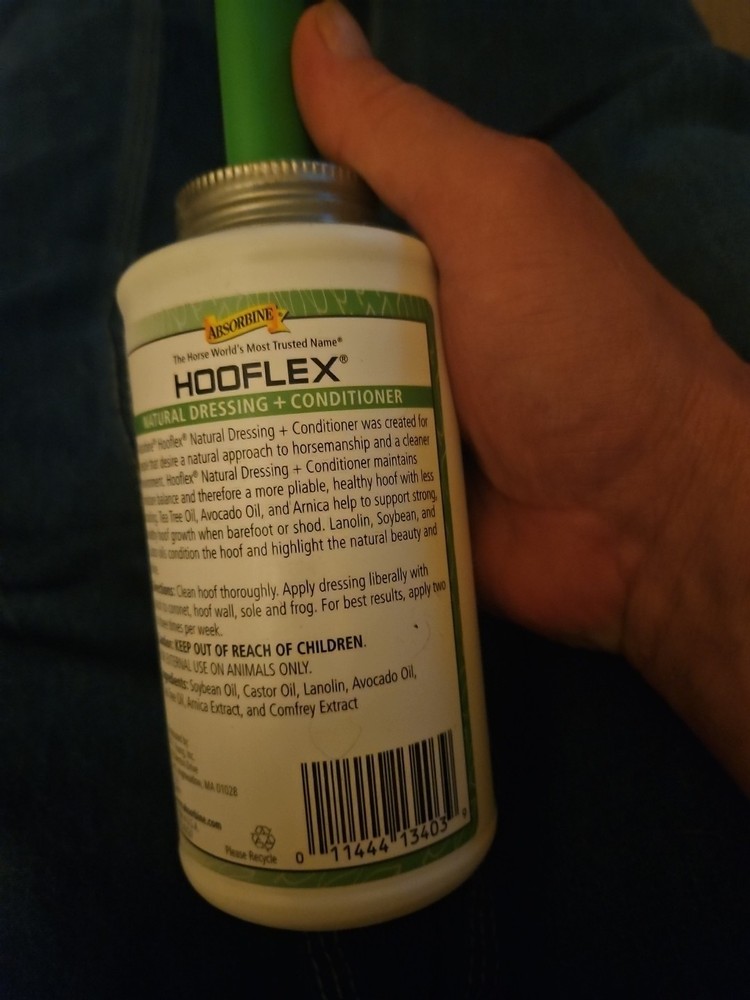 Hooflex All Natural Dressing & Conditioner, 15Oz, Includes Applicator Brush