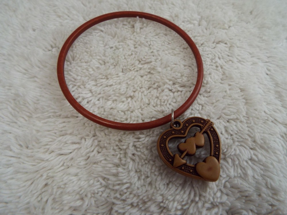Plastic Brown Valentine Heart Charm Bangle Bracelet (C53)