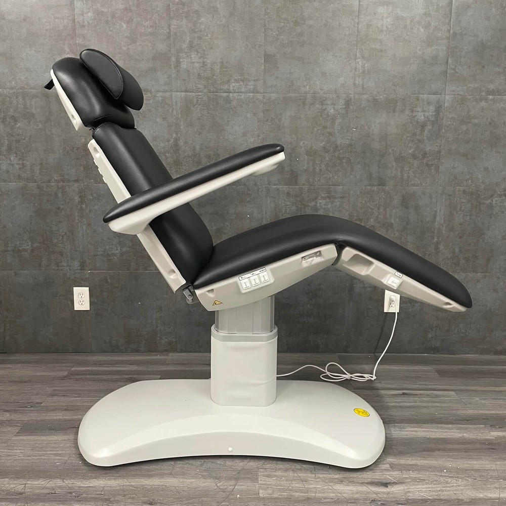 Silver Fox 2270FB Aesthetic Chair