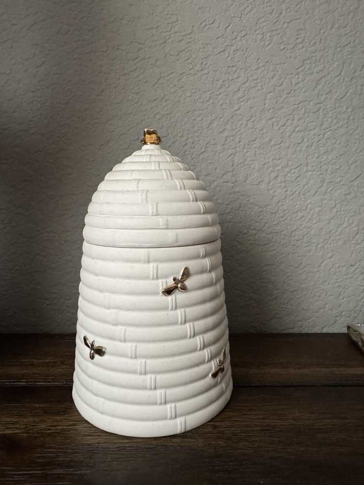 Beehive Shaped Empty Candle Jar With Lid
