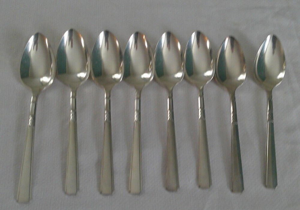 1881 Rogers Oneida CAPRI Silverplate 8-Teaspoons Flatware