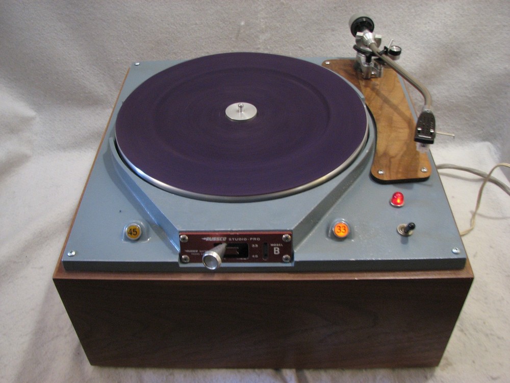 Russco Studio Pro Model B turntable