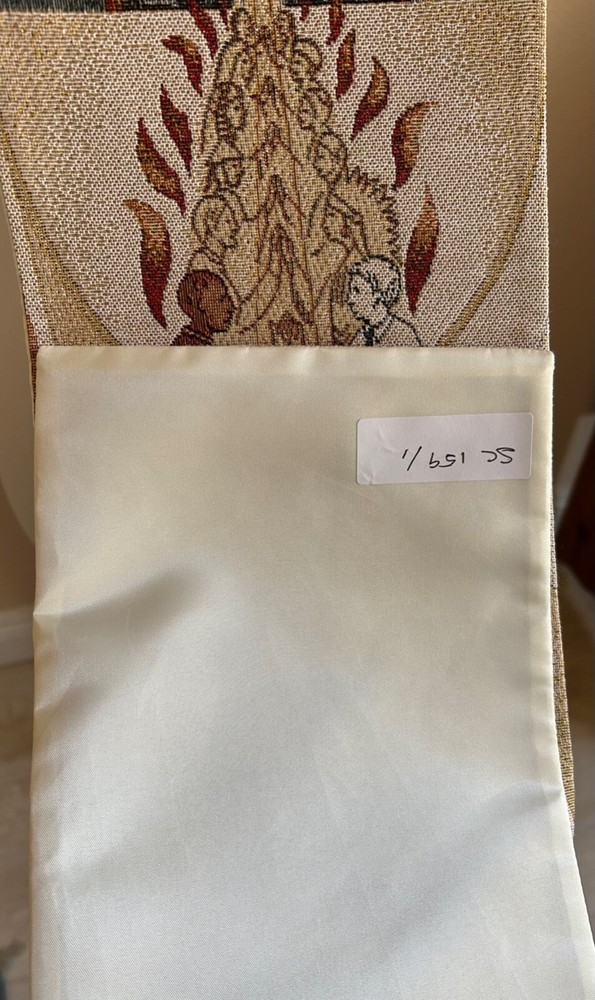 Priest Scapular, Holy Spirit